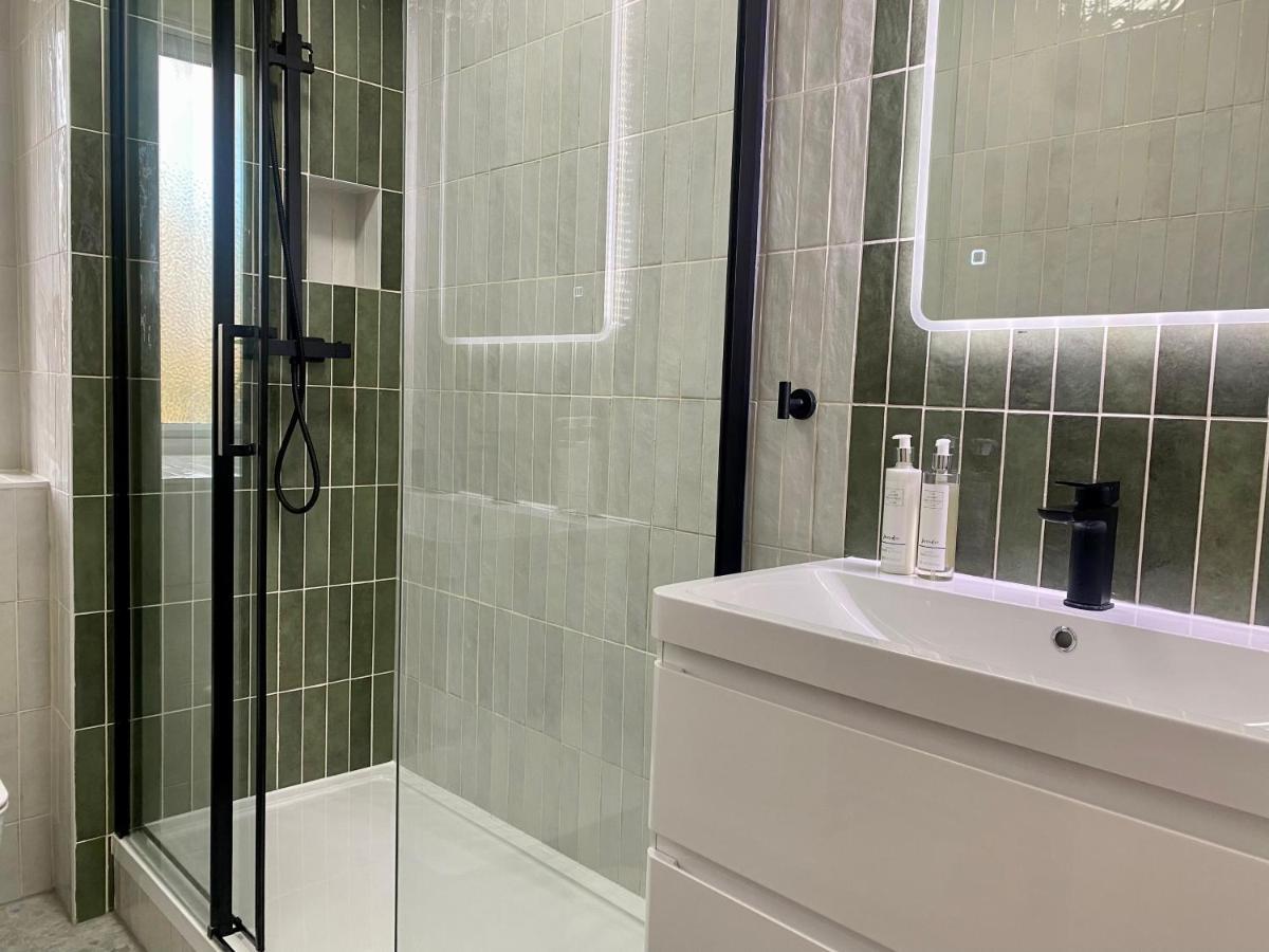 Newly Refurbished 2 Bedroom Apartment In South 伦敦 外观 照片